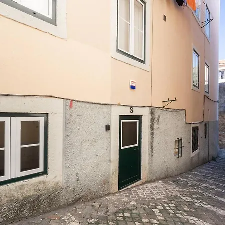 Castle Alfama Apartmán *